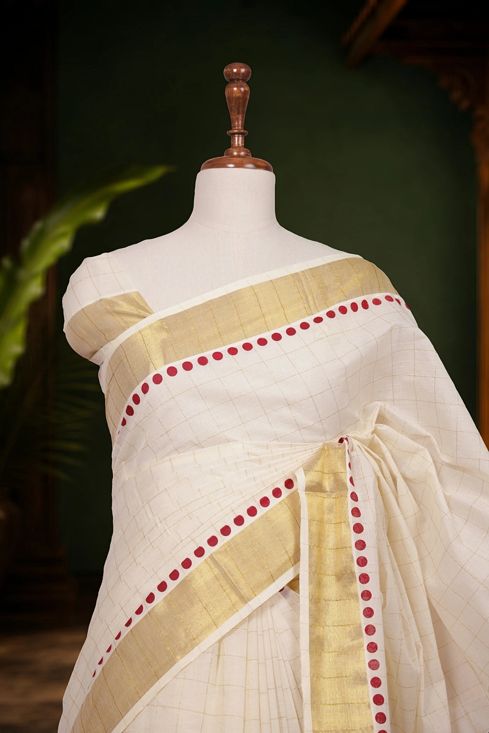 Off White Cotton Checks Kerala Saree With Golden Border - Seematti