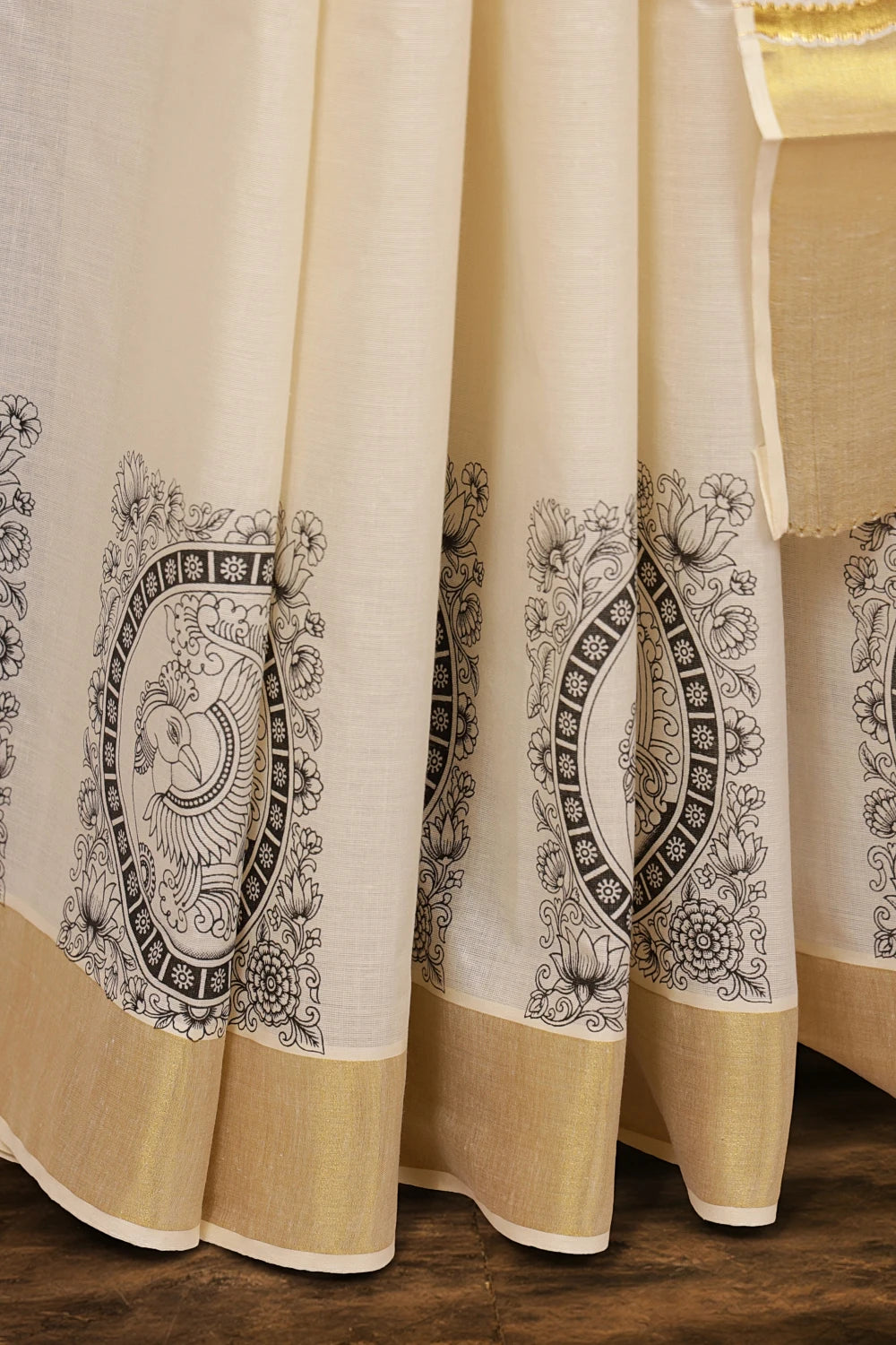 Off White Cotton Kerala Saree - Seematti