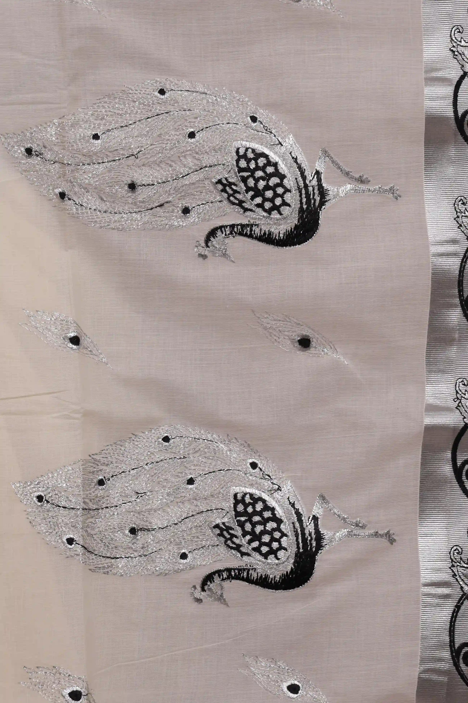 Off White Cotton Kerala Saree - Seematti