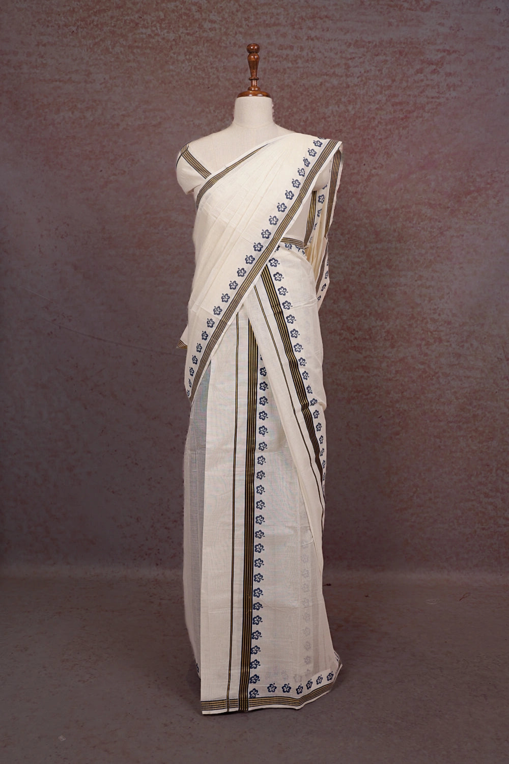 Off White Cotton Set Mundu - Seematti