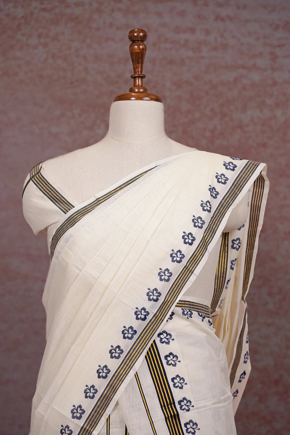 Off White Cotton Set Mundu - Seematti