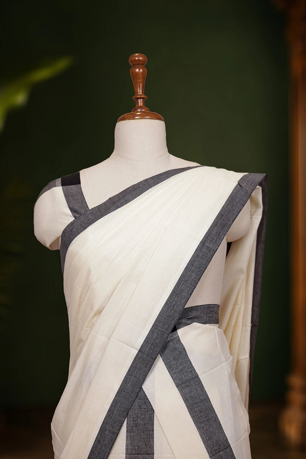 Off White Cotton Set Mundu - Seematti