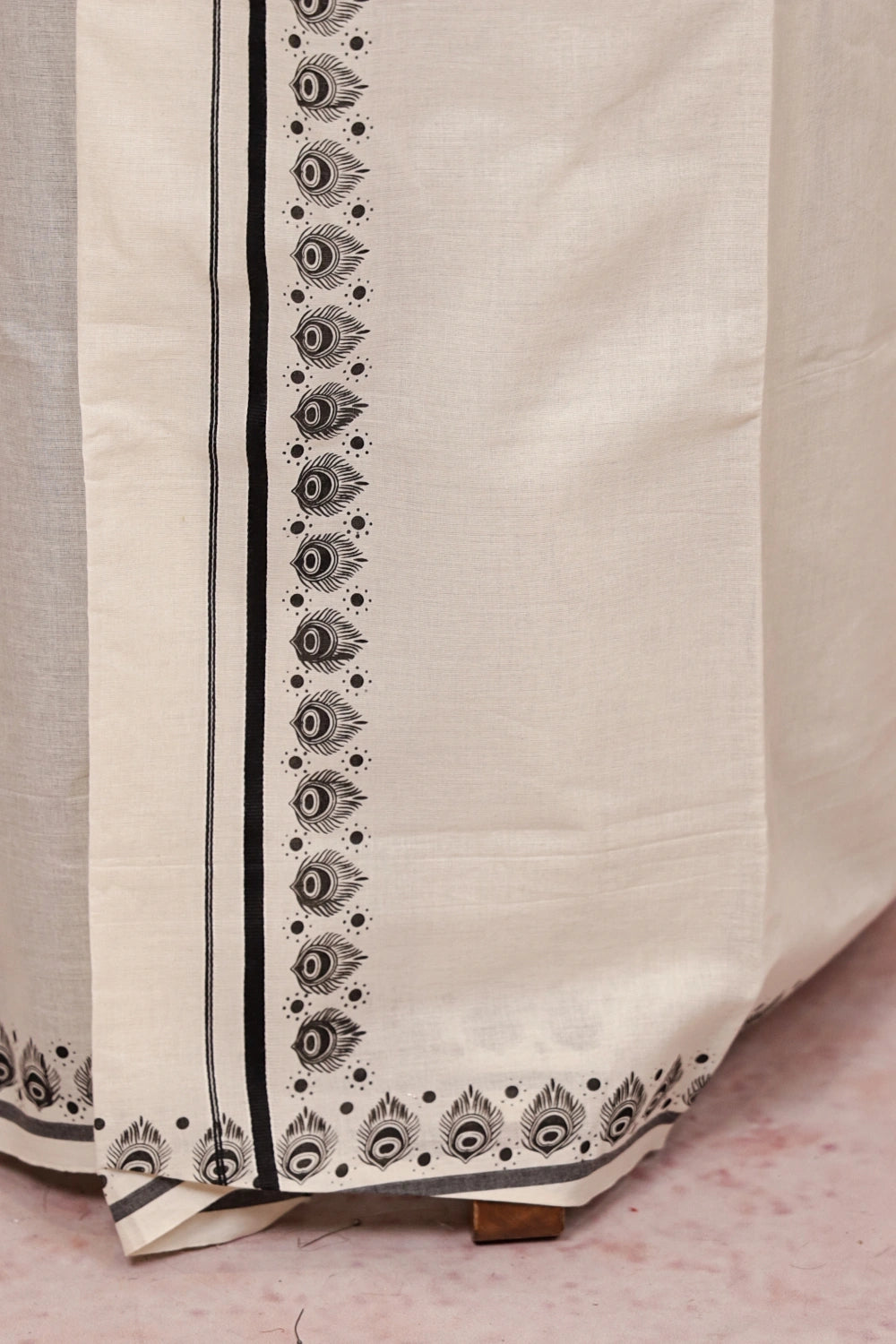 Off White Cotton Set Mundu - Seematti