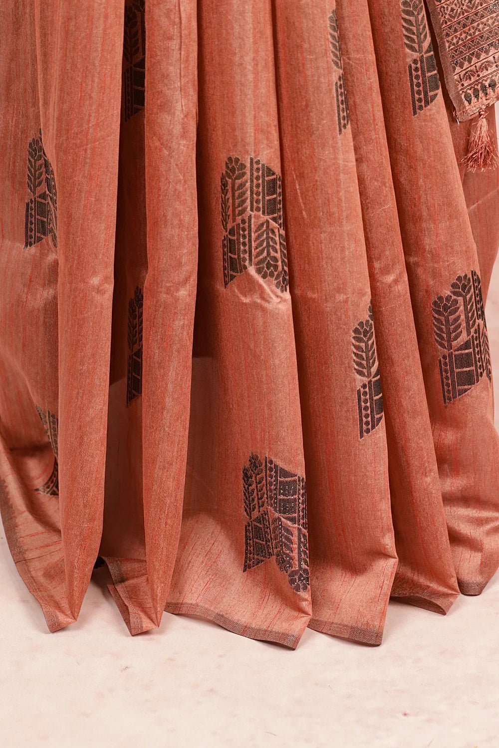Onion Colour Semi Jute Saree