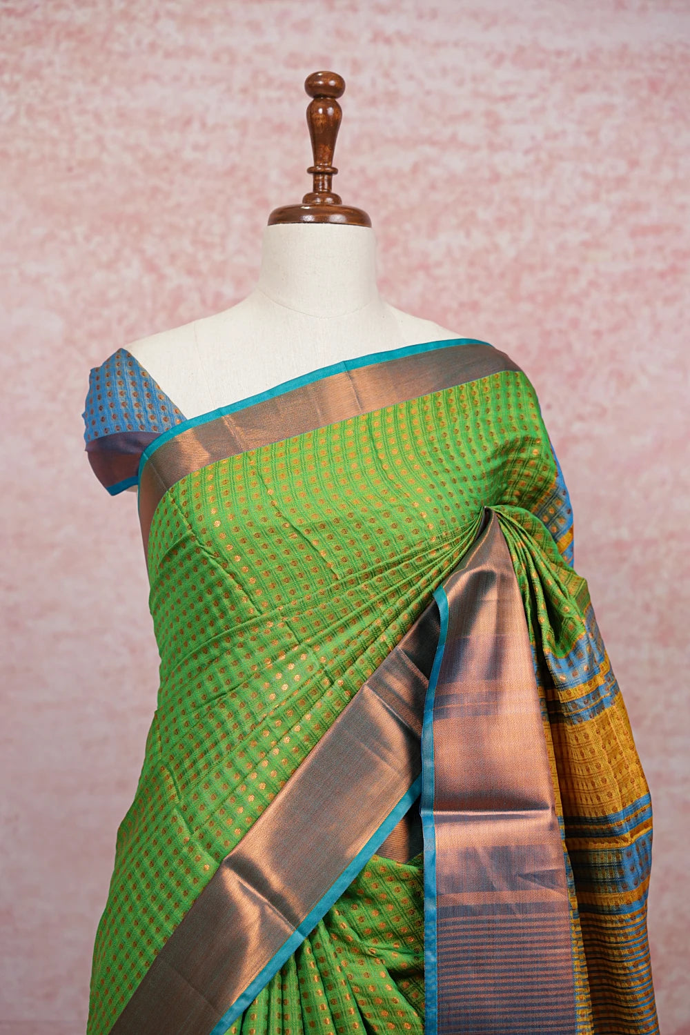 Parrot Green Semi Silk Saree pallu close-up showing brocade weave detail