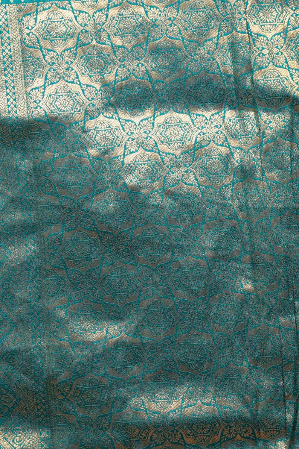 Peacock Green Semi Tissue Saree - Seematti