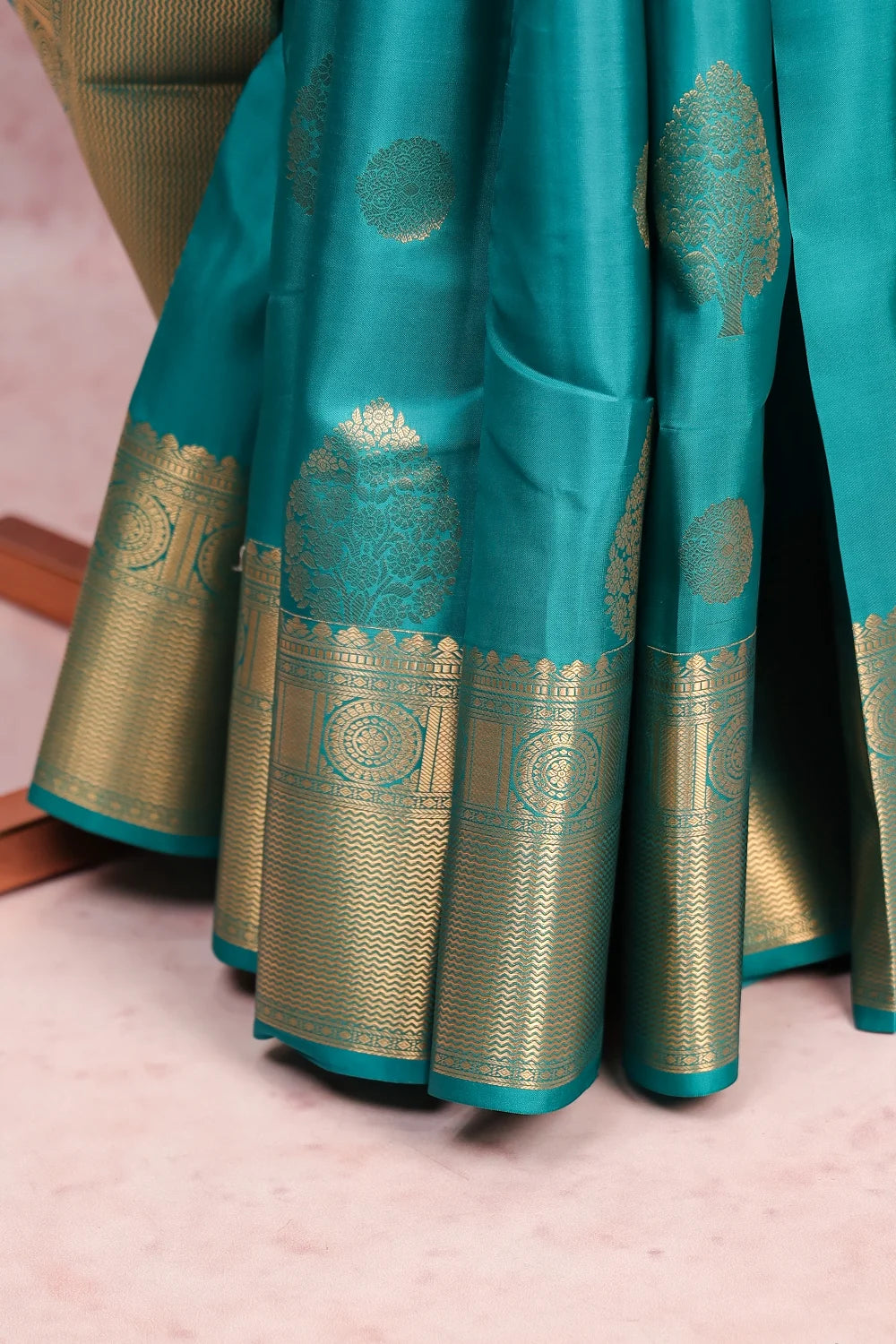 Peacock Green Traditional Kancheepuram Soft Silk Saree