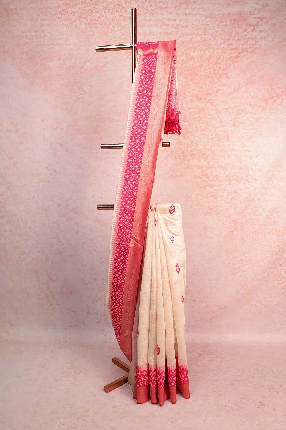 Pinkish Red Cotton Silk Saree
