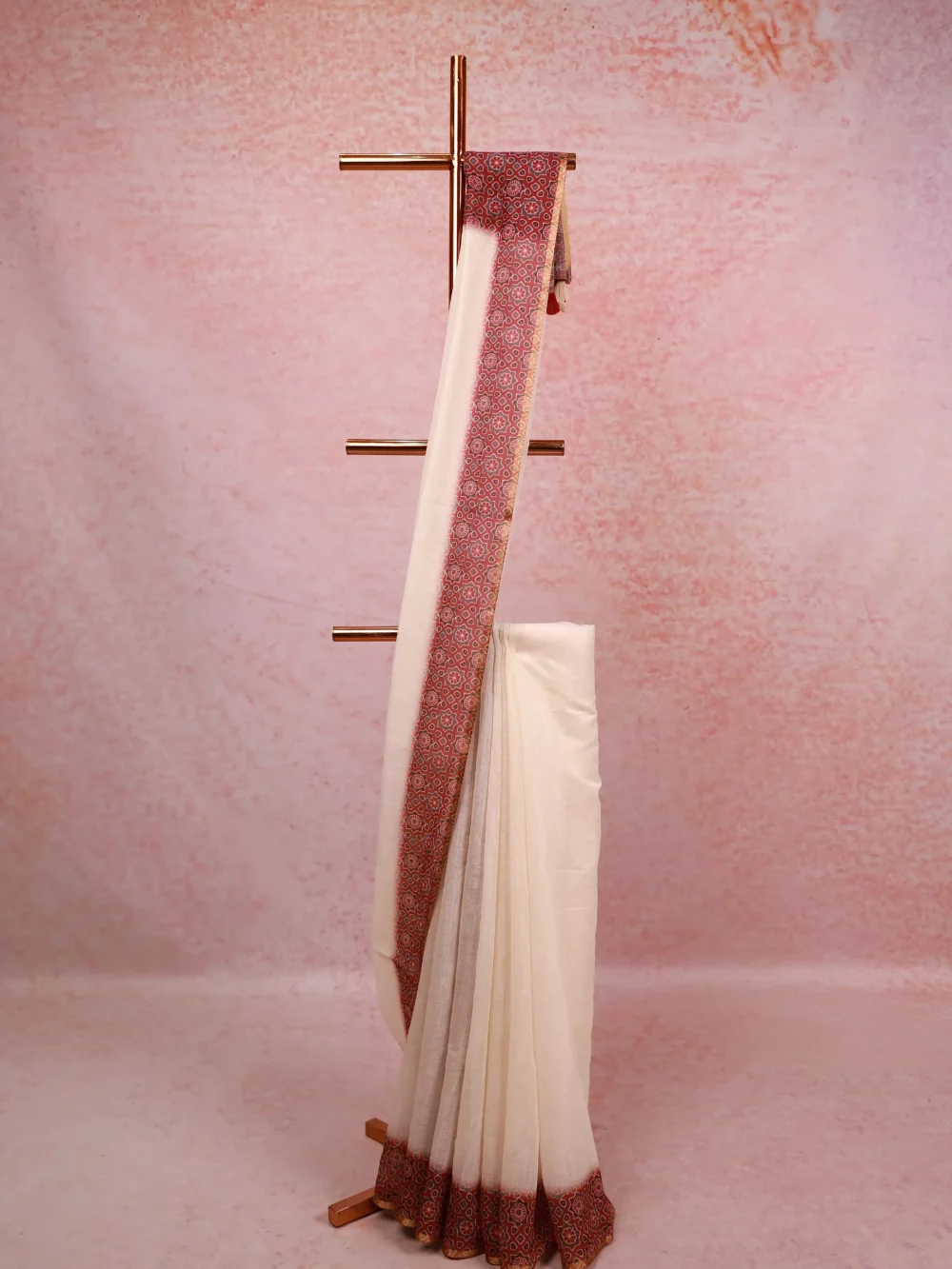 Off White Semi Linen Kerala Saree