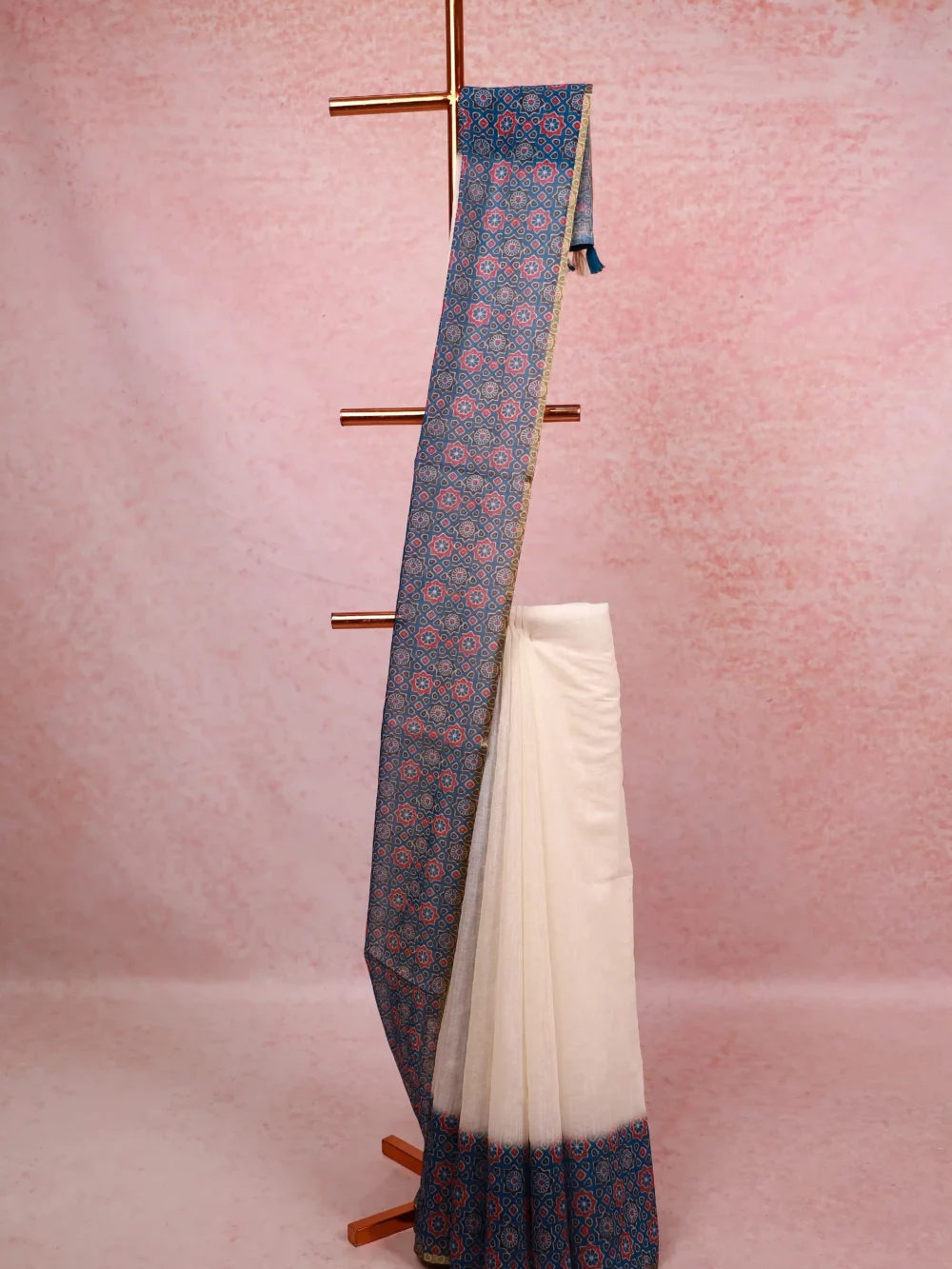 Off White Semi Linen Kerala Saree