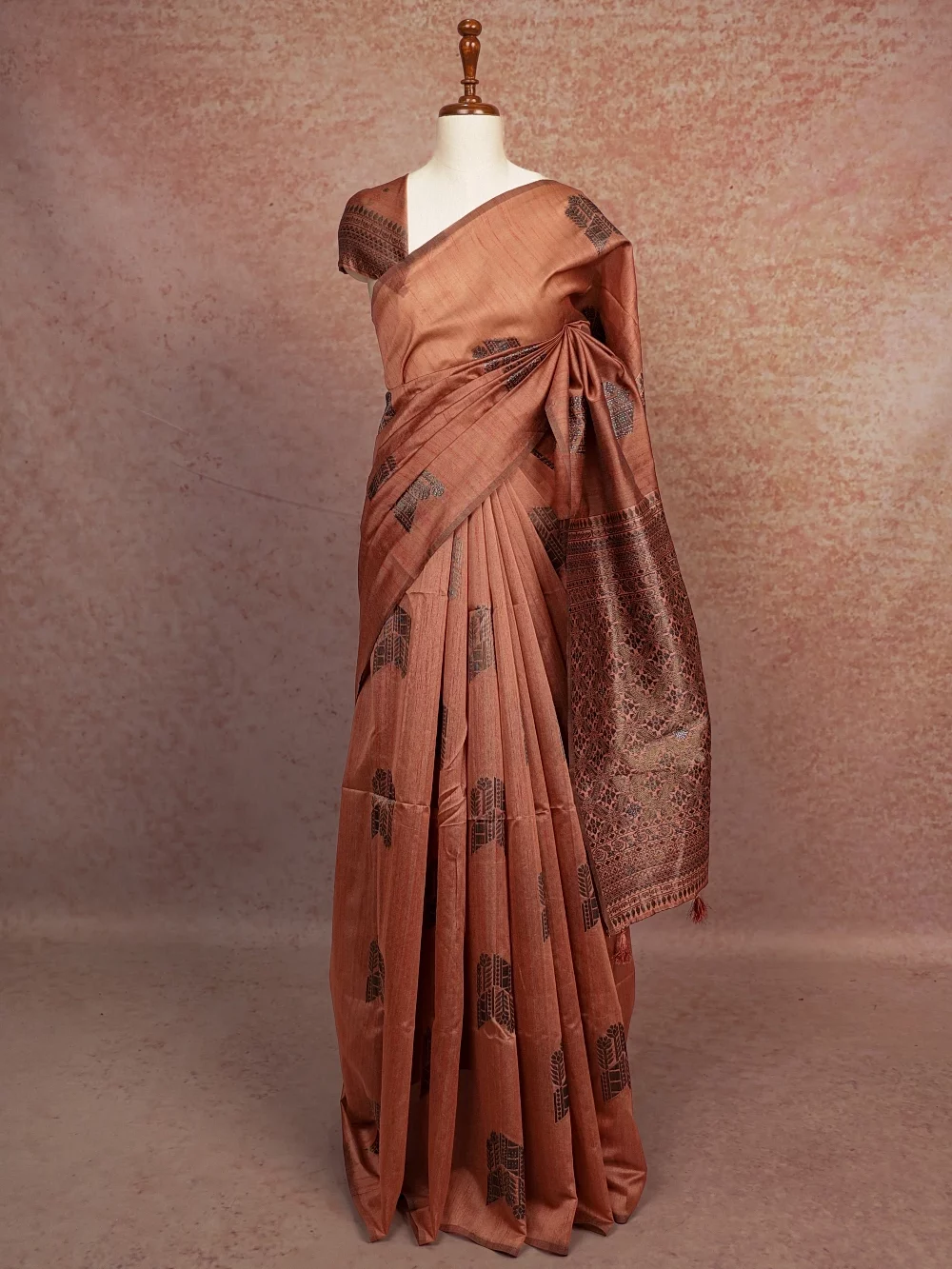 Onion Colour Semi Jute Saree