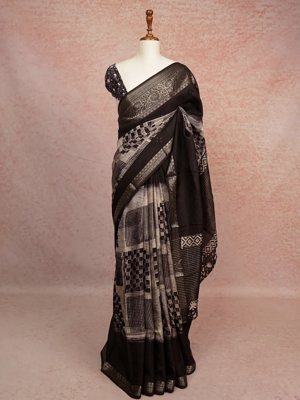 Black And White Semi Tussar Saree