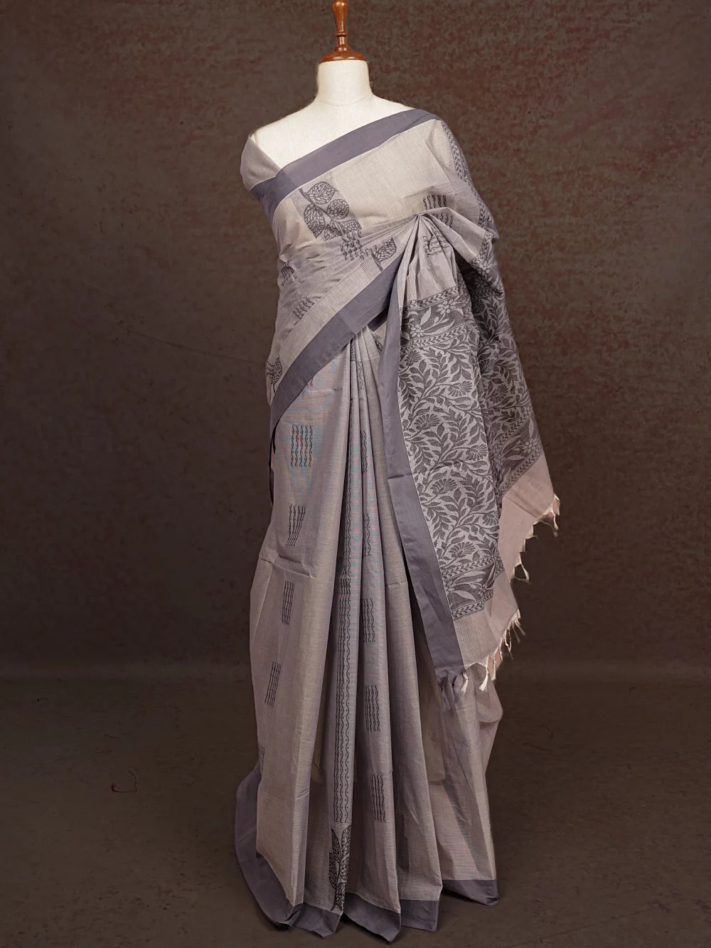 Grey Colour Bengal Cotton Saree